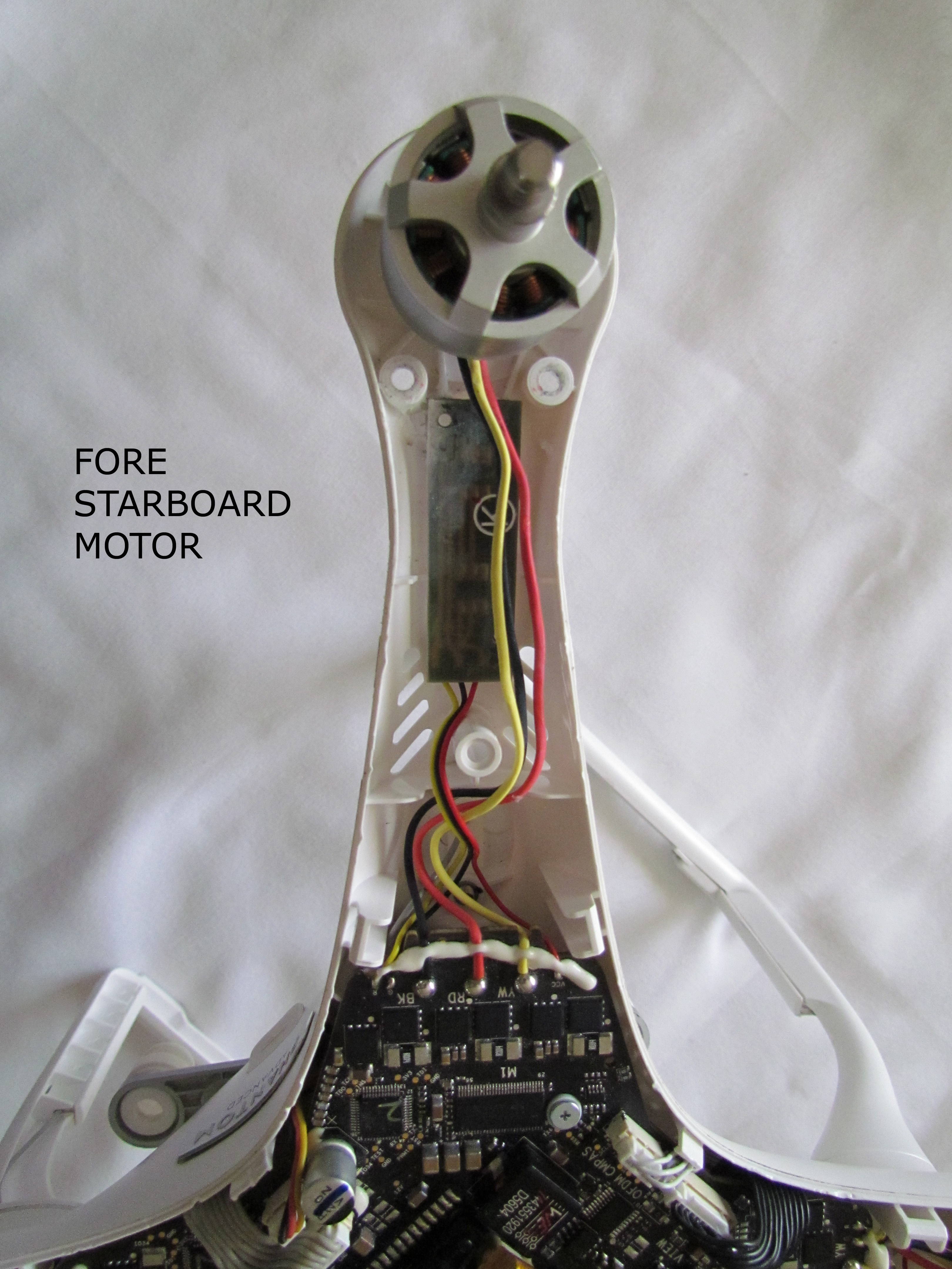 Fore starbord motor.JPG