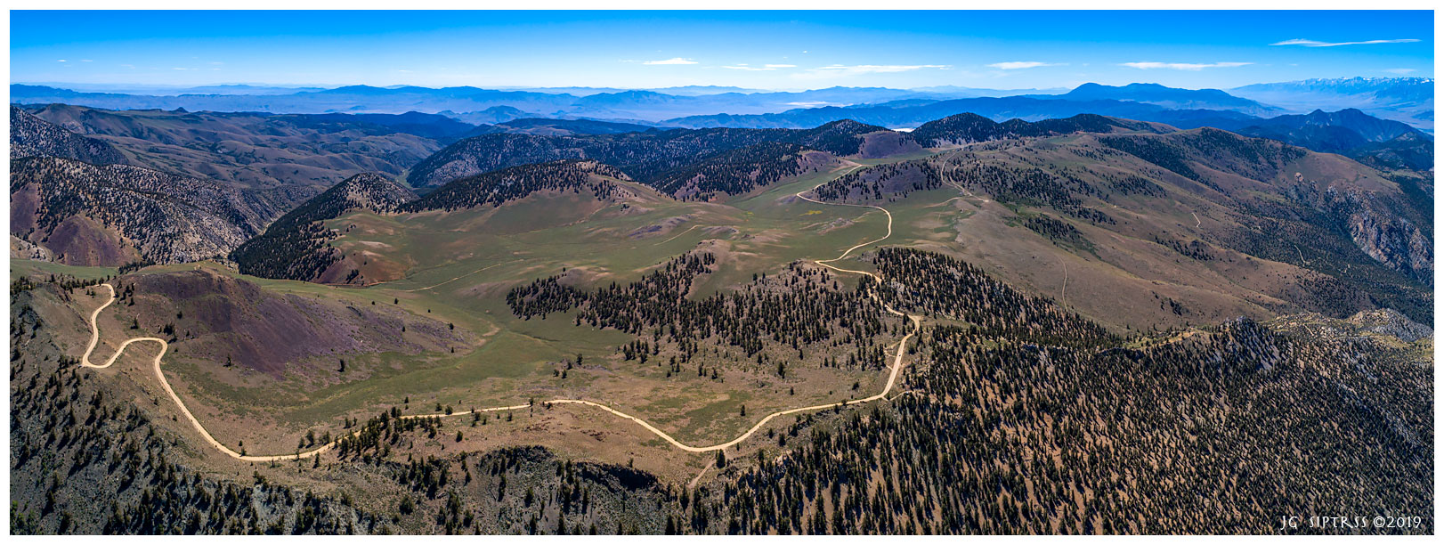 whitemtnroadpano1.jpg