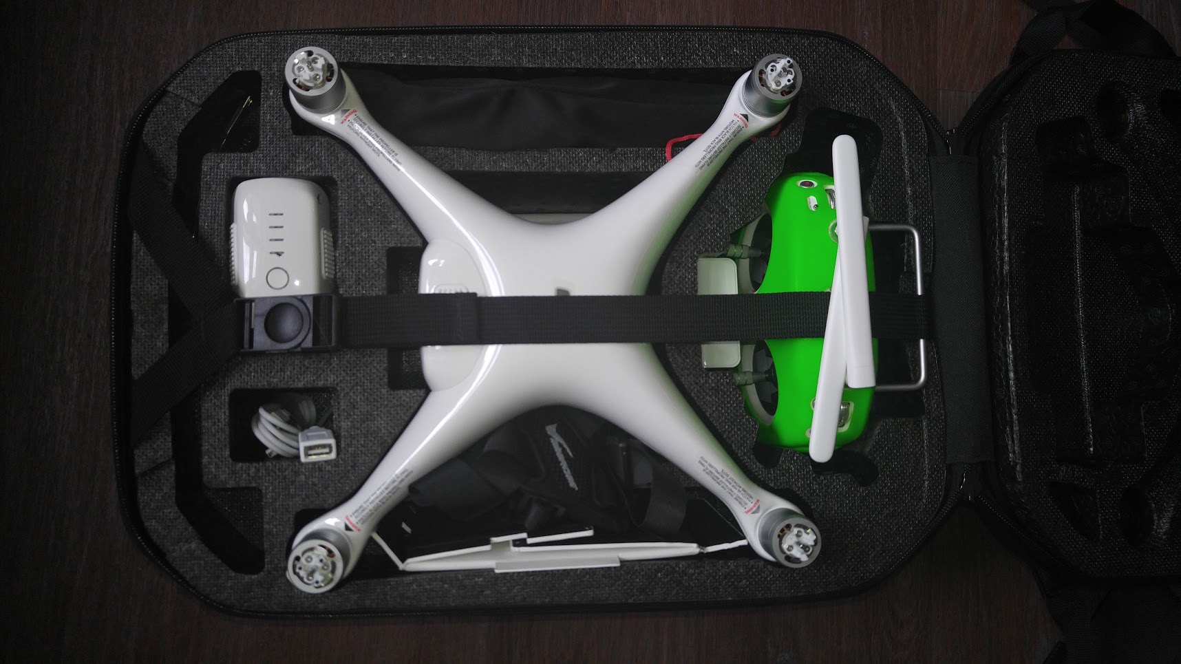 DJI Phantom 3 - Backpack : edited for Phantom 4