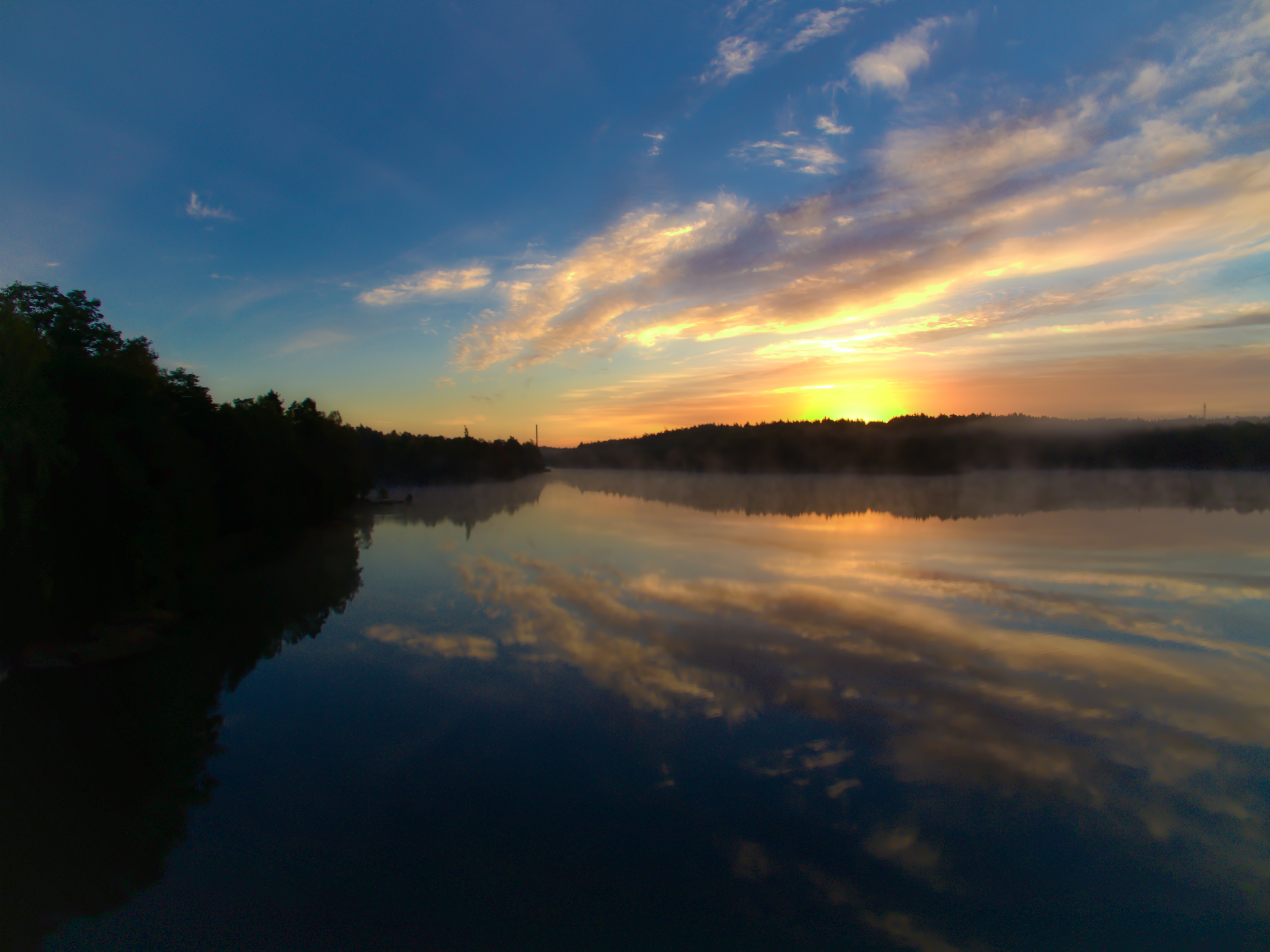 Lake Kottla in the early morning