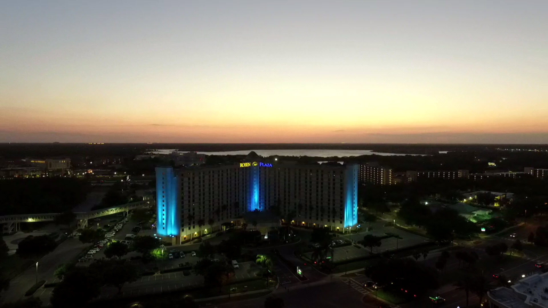 Sunset_over_Rosen_Plaza_Orlando